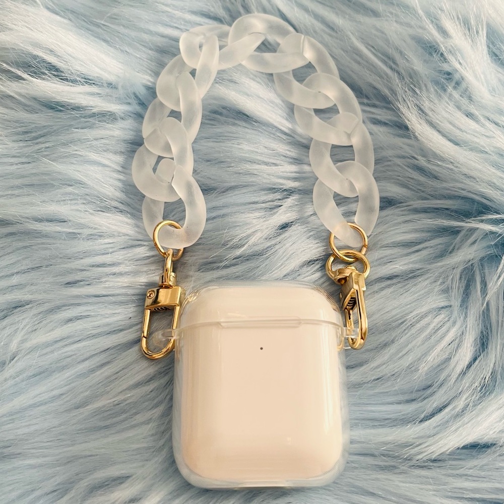 Airpod Case with Chain